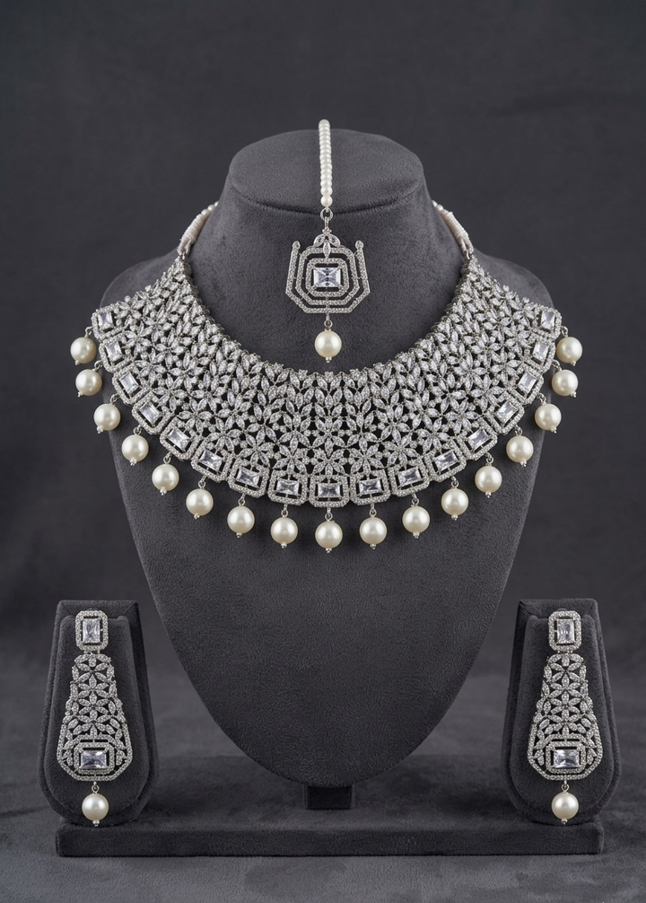 Majestic Pearl Diamond Set